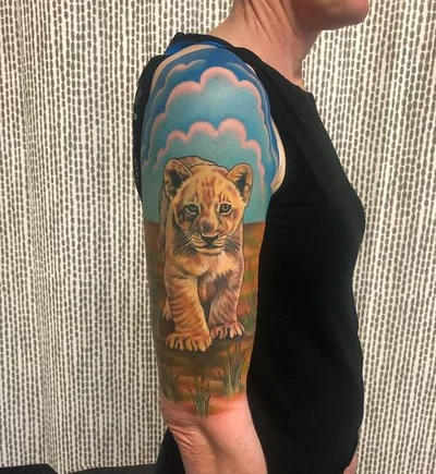 Suzanna Fisher tattoo 028