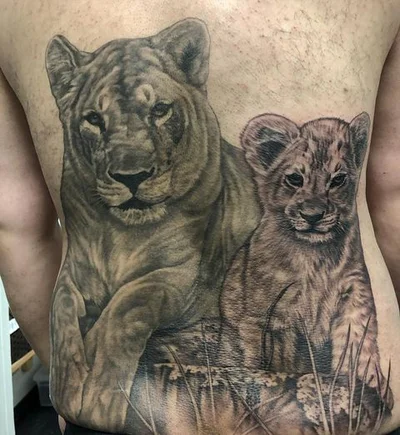 Suzanna Fisher tattoo 030