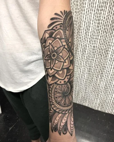 Suzanna Fisher tattoo 033