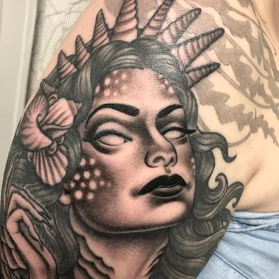 Suzanna Fisher tattoo 040