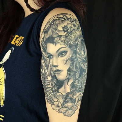 Suzy Todd tattoo 012