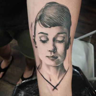 Suzy Todd tattoo 035
