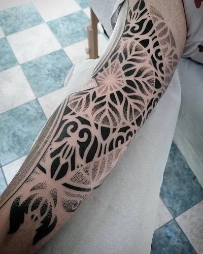 Swati Dot tattoo 011