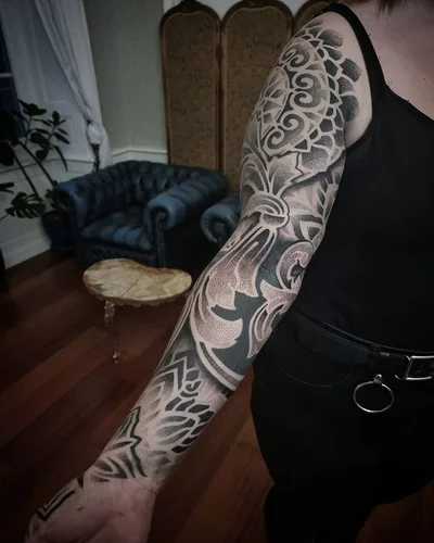 Swati Dot tattoo 018