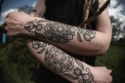 Swati Dot tattoo 023