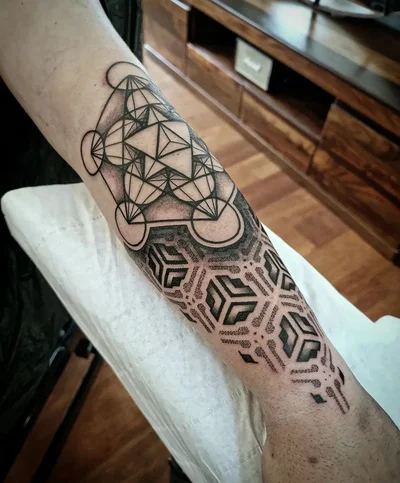 Swati Dot tattoo 025