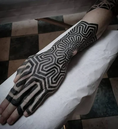 Swati Dot tattoo 050