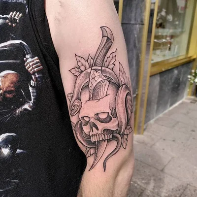 Axel Schuster tattoo 042