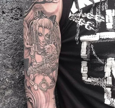 Sophie tattoo 027