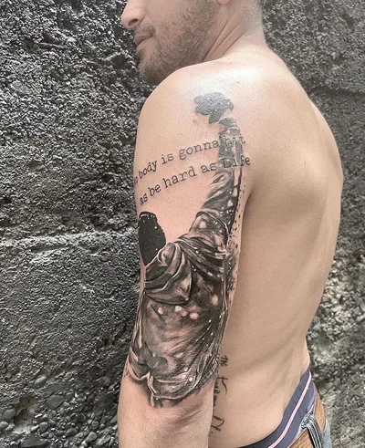 Sophie tattoo 047