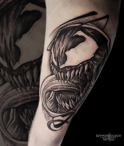 Szymon Olech tattoo 012