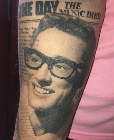 Szymon Wrozyna tattoo 010