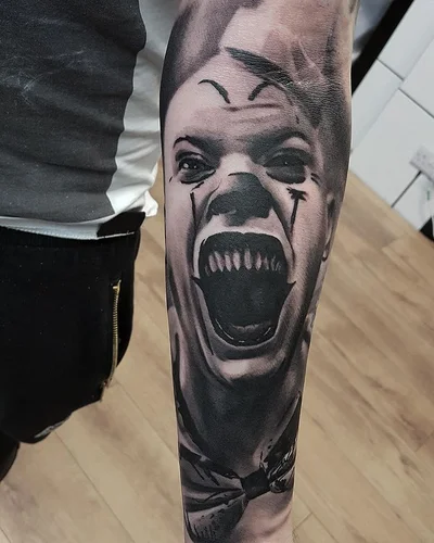 Szymon Wrozyna tattoo 017