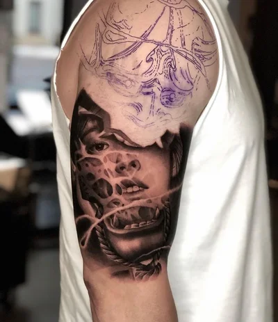 Szymon Wrozyna tattoo 030