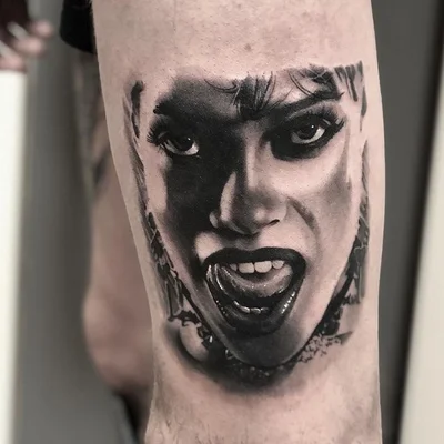 Szymon Wrozyna tattoo 035