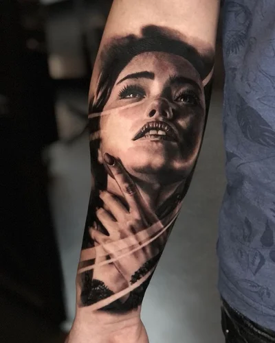 Szymon Wrozyna tattoo 039