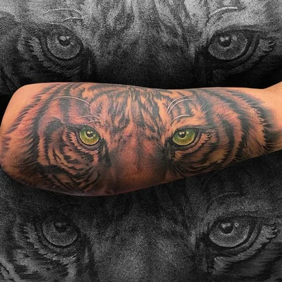 Alex Moreno tattoo 035