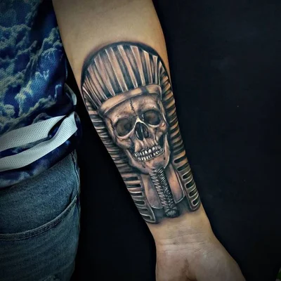 Miki Lindstrom tattoo 041