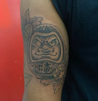 Miki Lindstrom tattoo 046