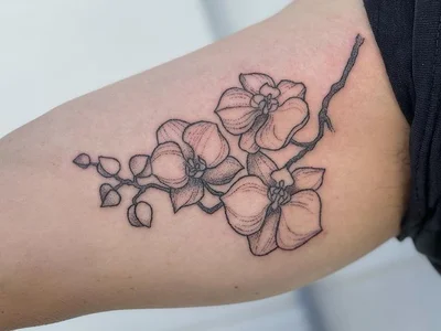 Tashina Alam tattoo 041