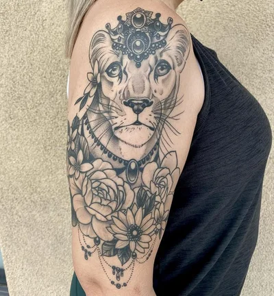 Taija Gauthier tattoo 035