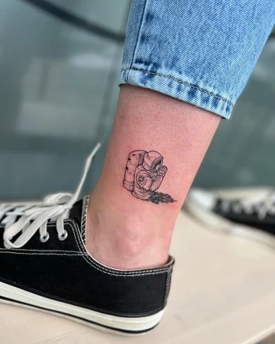 Taina Camilo tattoo 026