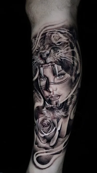 Tainara Tattoo Doll tattoo 050