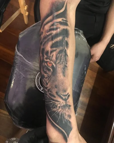 Takis Oltion tattoo 028