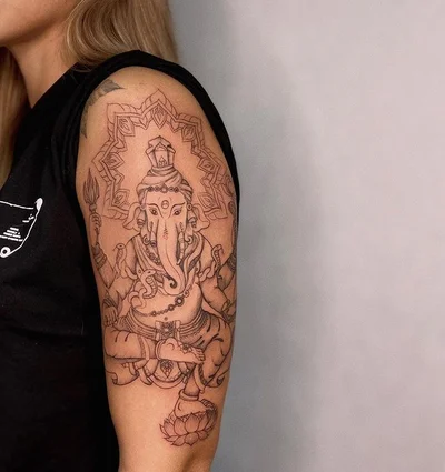 Natalie Tremasova tattoo 048