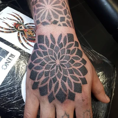Luca Talia Accardi tattoo 020