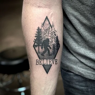 Tyler Pennington tattoo 036