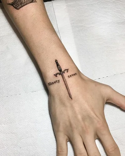 Tamara Falcomer tattoo 011