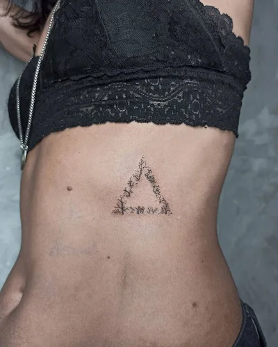 Tamara Falcomer tattoo 022