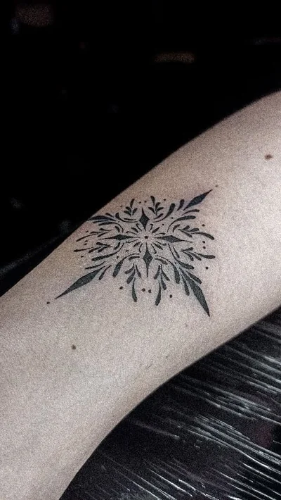 Tamara Falcomer tattoo 039