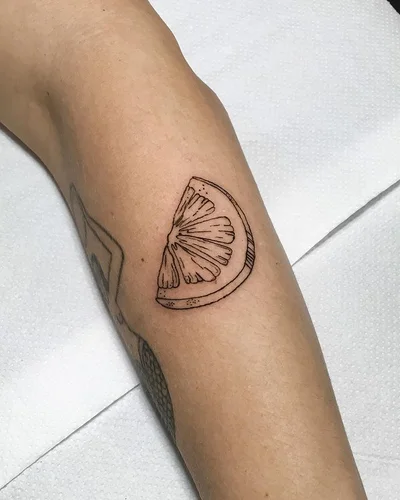 Tamara Falcomer tattoo 048