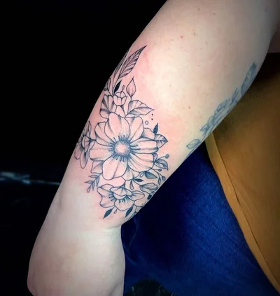 Tamires Giarola tattoo 049