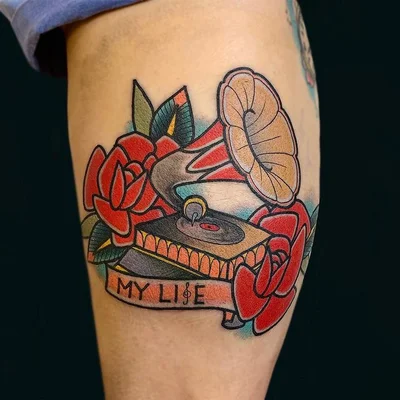 Tamy Love tattoo 019
