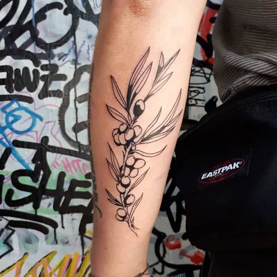 Tana Torr tattoo 029