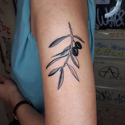 Tana Torr tattoo 039