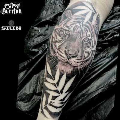 Tara Fawcett tattoo 008