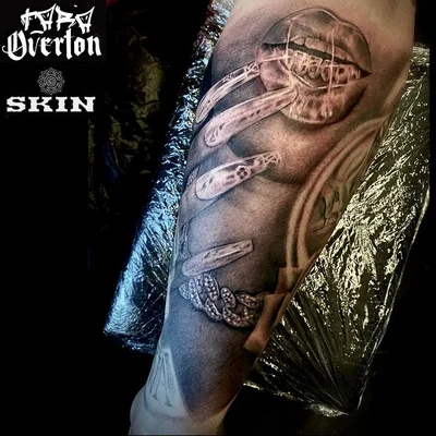Tara Fawcett tattoo 018