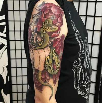 Natassia Wild tattoo 007