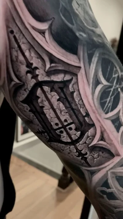 Beny Pearce tattoo 049