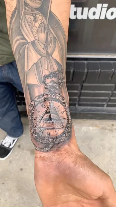 Adrian Islas tattoo 035