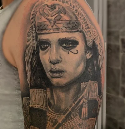 Angie Tatau tattoo 008