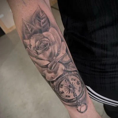Angie Tatau tattoo 035