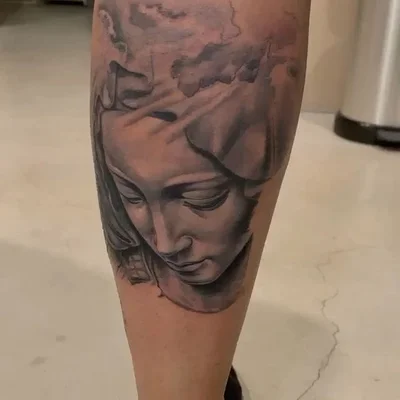 Angie Tatau tattoo 041