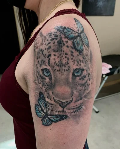 Angie Tatau tattoo 043