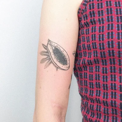 Tatiana (Tati) tattoo 008