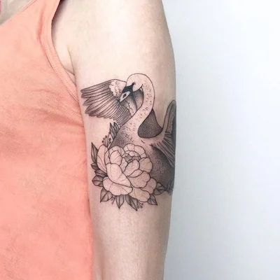 Tatiana (Tati) tattoo 017